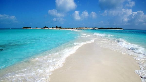 🐠 Los Roques: el paraíso venezolano donde el mar tiene mil tonos de azul